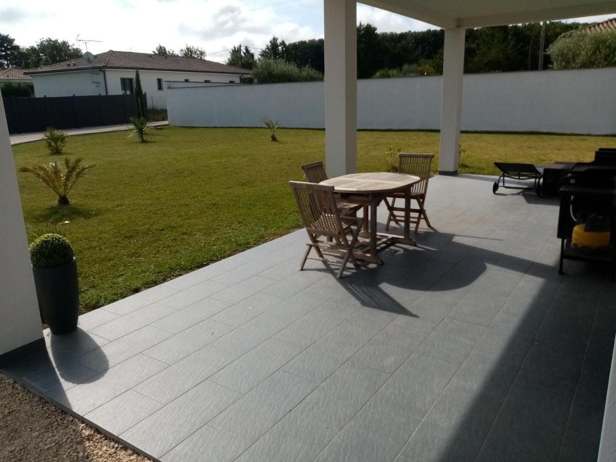 Bed and Breakfast Un Air De Campagne Montauban Exterior foto